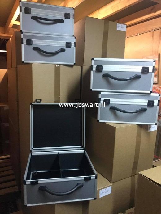 Afbeelding bij: JB SWart-Aluminium single koffer.  - JB SWart-Aluminium single koffer. -